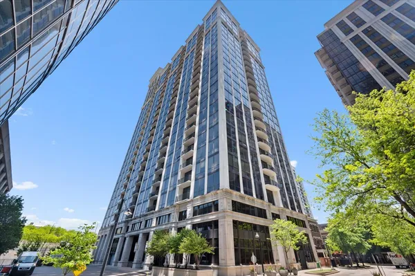$329,000 | 233 East 13th Street, Unit 508, Chicago, IL 60605