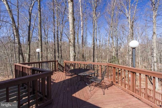 1704 Besley Road Vienna, VA 22182 - Photo 12 of 30 Deck