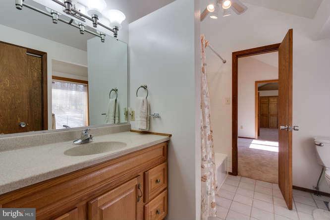 1704 Besley Road Vienna, VA 22182 - Photo 21 of 30 Bath
