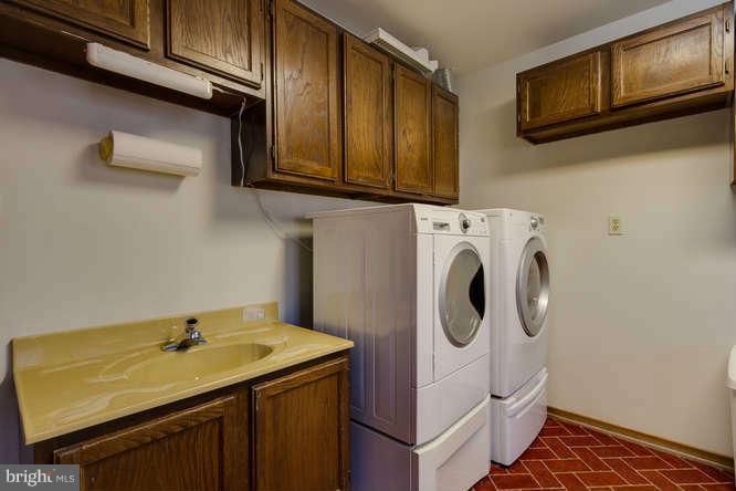 1704 Besley Road Vienna, VA 22182 - Photo 26 of 30 Laundry/Exercise Room