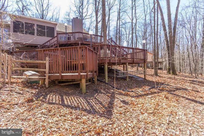 1704 Besley Road Vienna, VA 22182 - Photo 28 of 30 Exterior (Rear)