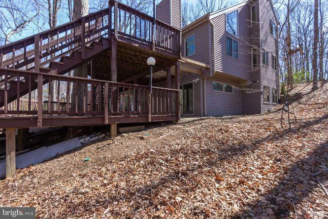 1704 Besley Road Vienna, VA 22182 - Photo 30 of 30 Exterior (Rear)