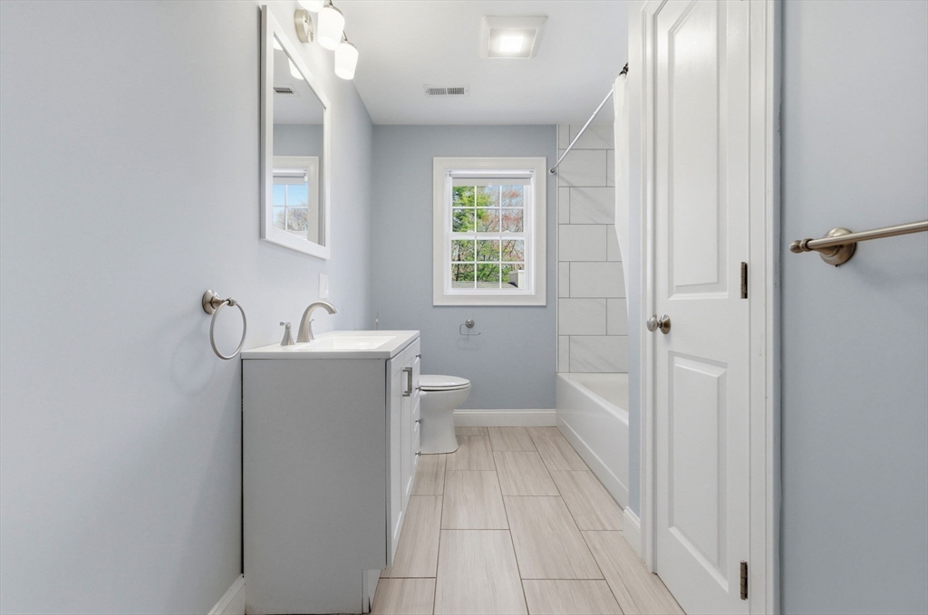 1295 Main Street Reading, MA 01867 - Photo 28 of 41