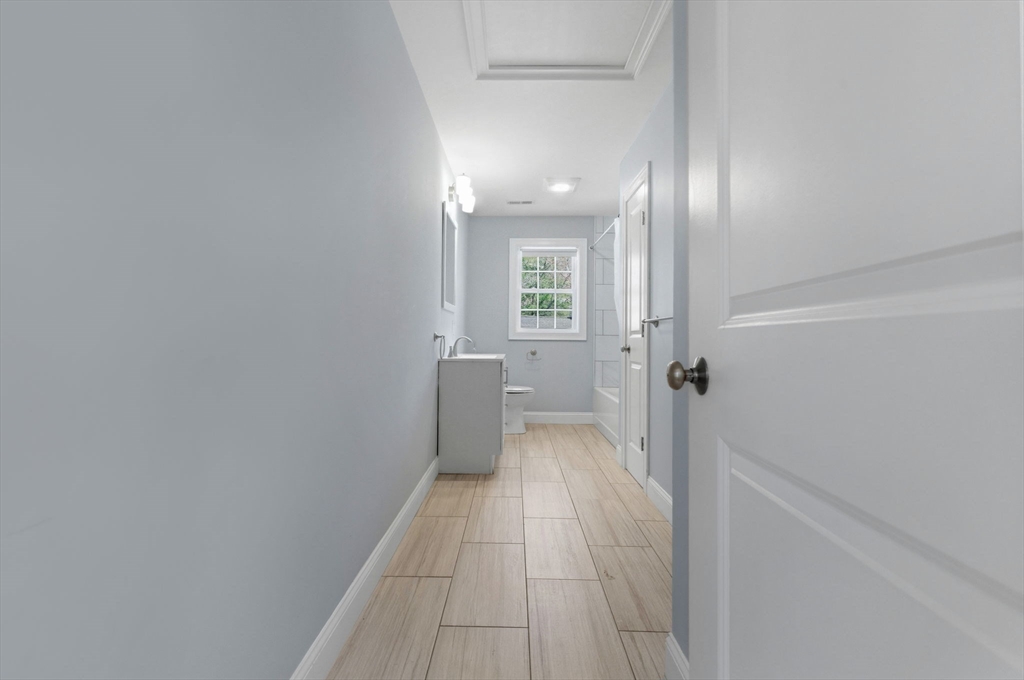 1295 Main Street Reading, MA 01867 - Photo 29 of 41