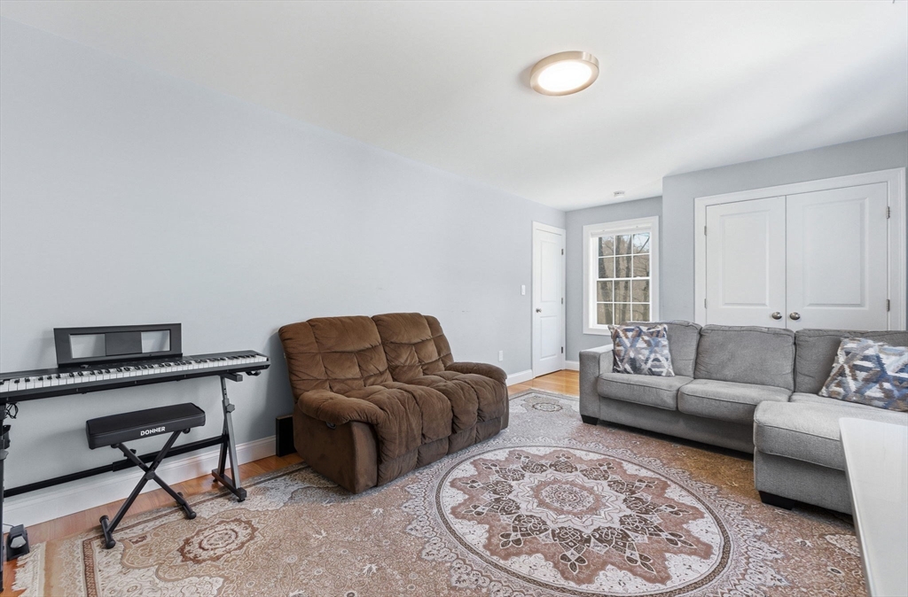 1295 Main Street Reading, MA 01867 - Photo 33 of 41