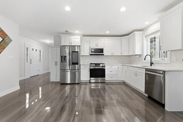 $1,099,000 | 1295 Main Street, Reading, MA 01867