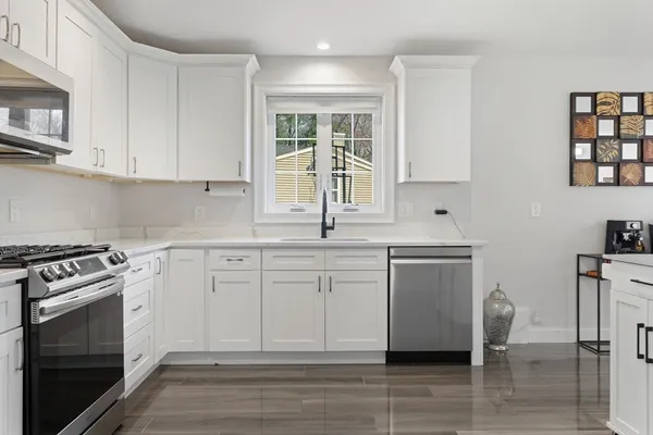 $1,099,000 | 1295 Main Street, Reading, MA 01867