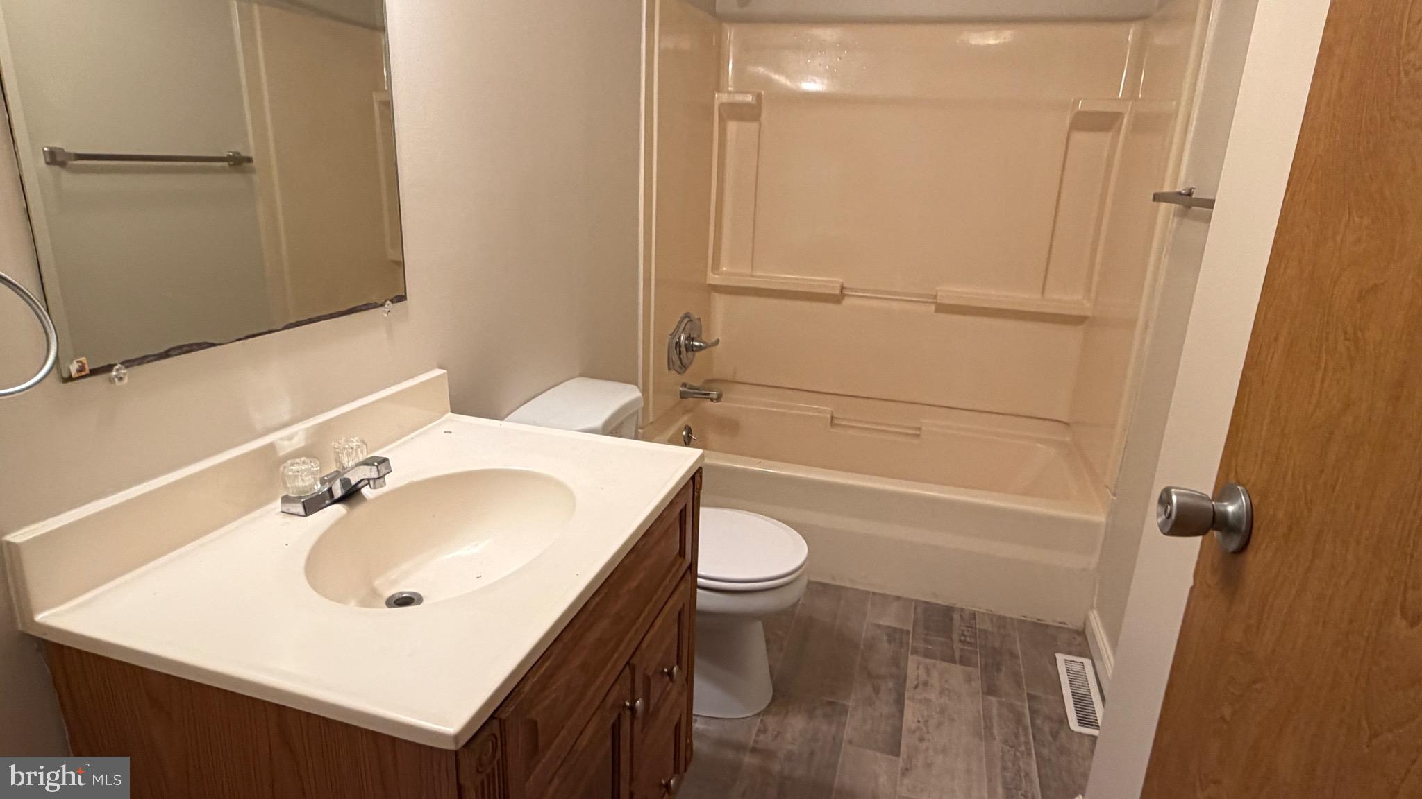 190 Midway Road York Haven, PA 17370 - Photo 17 of 22 Full bath