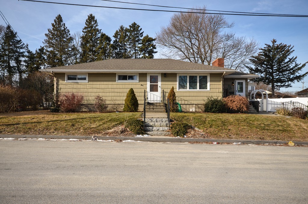 14 Turin Road Worcester, MA 01604 - Photo 1 of 20 Gallery Image 1