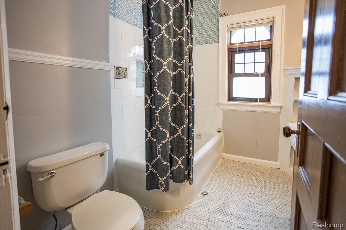 140 Atkinson Street Detroit, MI 48202 - Photo 22 of 52 140Atkinson-122.jpg
