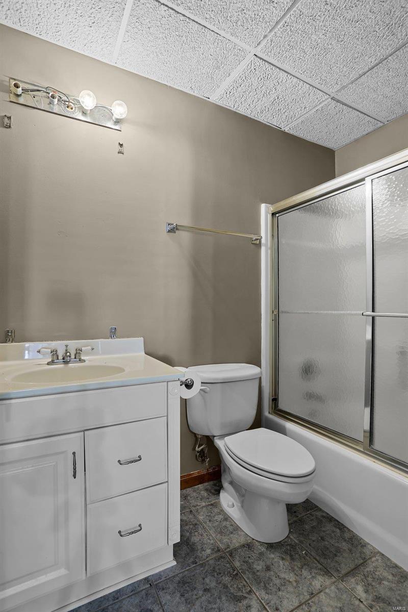 1215 Springvalley Road Troy, IL 62294 - Photo 28 of 59