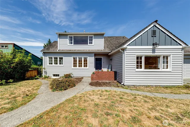 $525,000 | 1415 East 2nd Street, Port Angeles, WA 98362