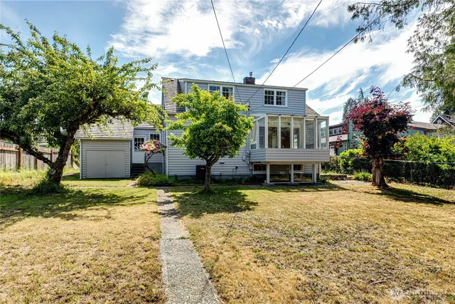 $525,000 | 1415 East 2nd Street, Port Angeles, WA 98362