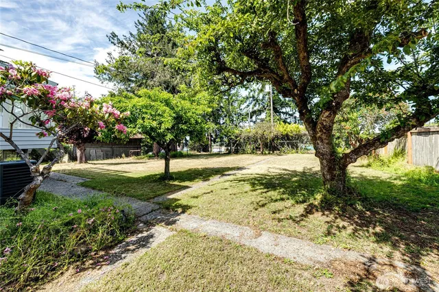 $525,000 | 1415 East 2nd Street, Port Angeles, WA 98362