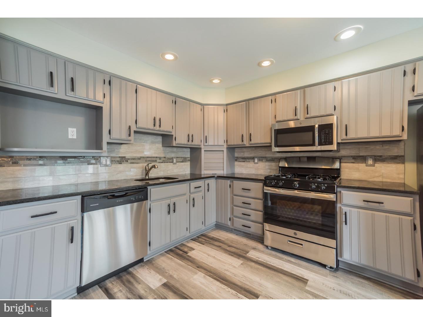 3216 Belgreen Road Philadelphia, PA 19154 - Photo 5 of 24