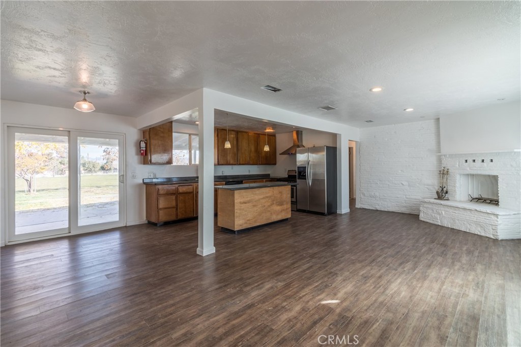 9047 10th Avenue Hesperia, CA 92345 - Photo 6 of 19