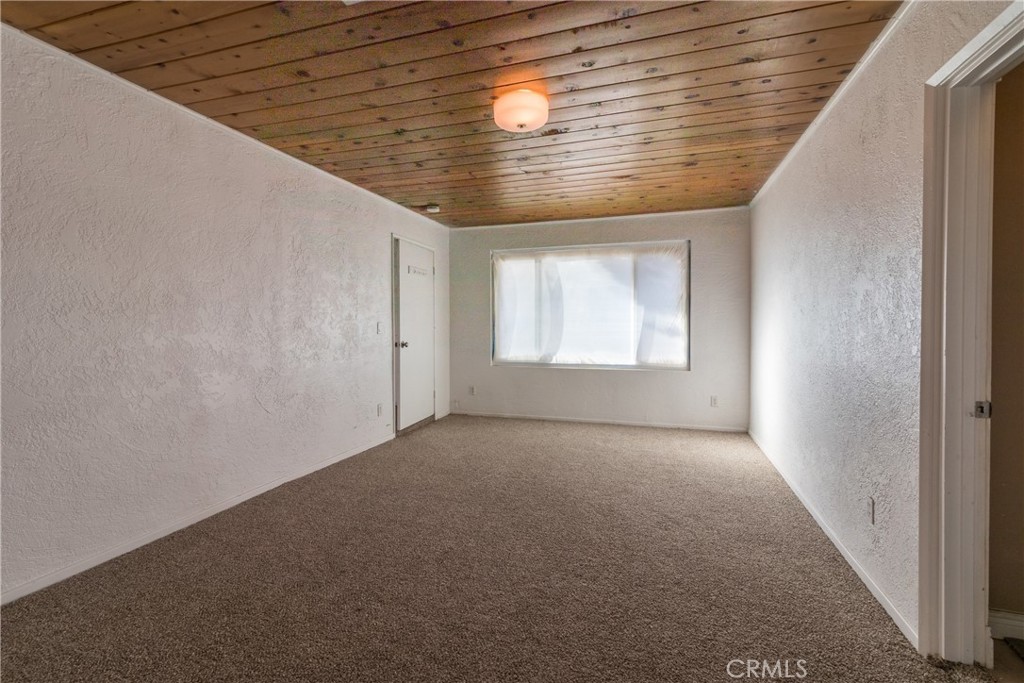 9047 10th Avenue Hesperia, CA 92345 - Photo 9 of 19