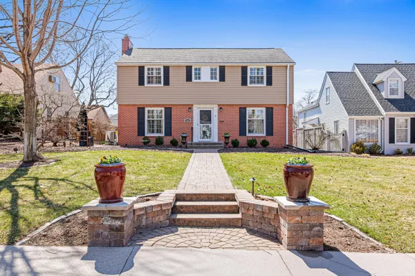 $690,000 | 1898 West Pinehurst Avenue, St. Paul, MN 55116