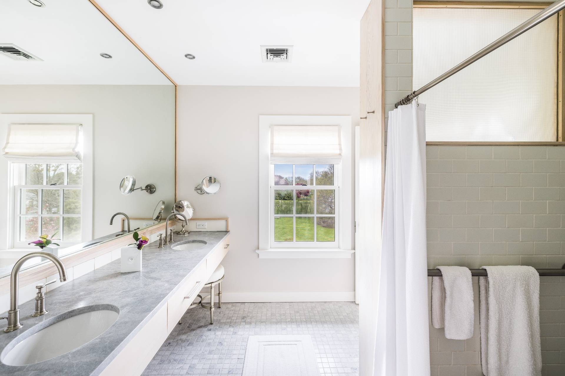 17 Apaquogue Road East Hampton, NY 11937 - Photo 24 of 37