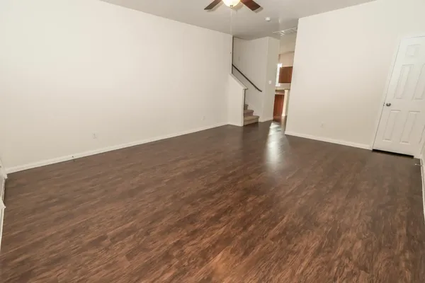 $2,450 | 12 Lazy Swing Court, Manvel, TX 77578