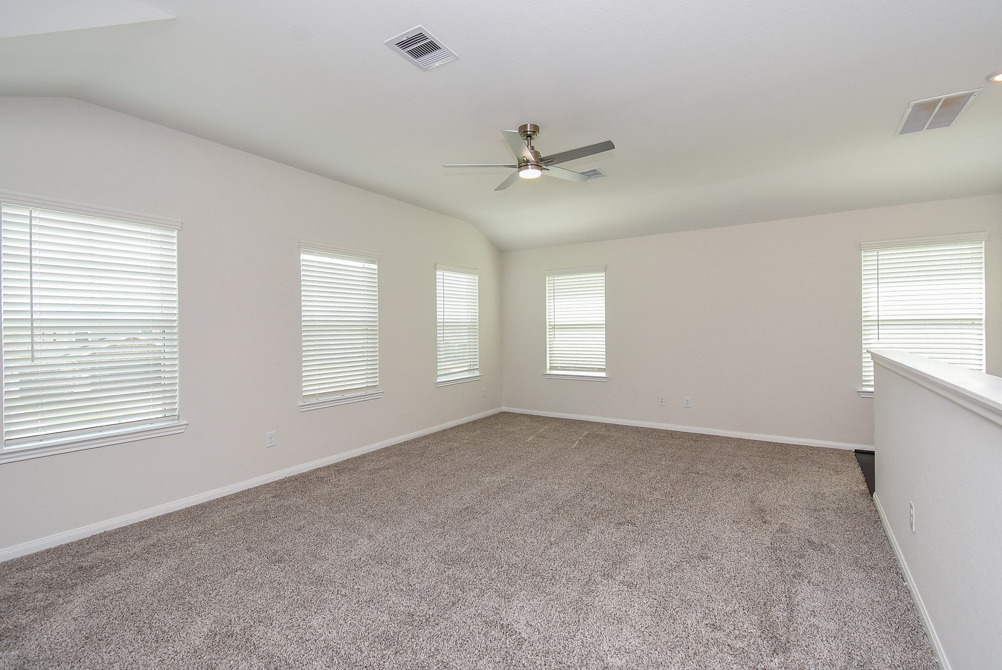 7230 Toluca Drive Rosharon, TX 77583 - Photo 15 of 27 a view of an empty room with a window