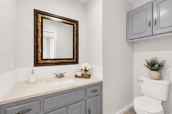 $549,900 | 1201 East Oaklawn Drive, Talty, TX 75160