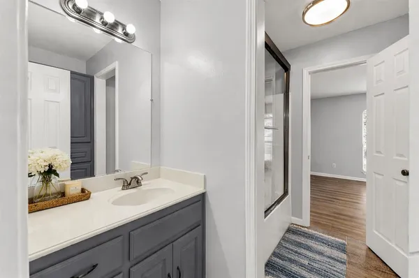$549,900 | 1201 East Oaklawn Drive, Talty, TX 75160