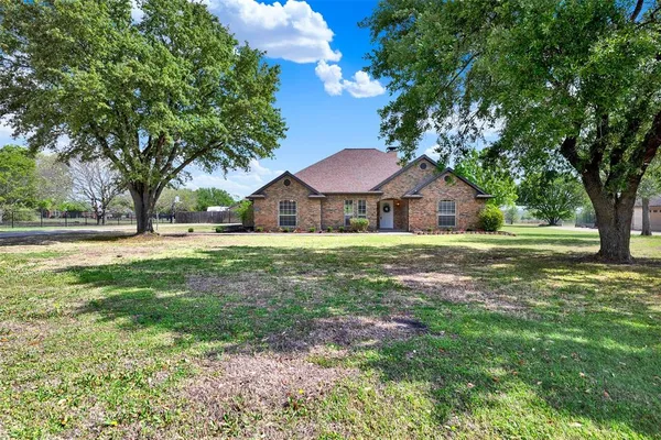 $549,900 | 1201 East Oaklawn Drive, Talty, TX 75160