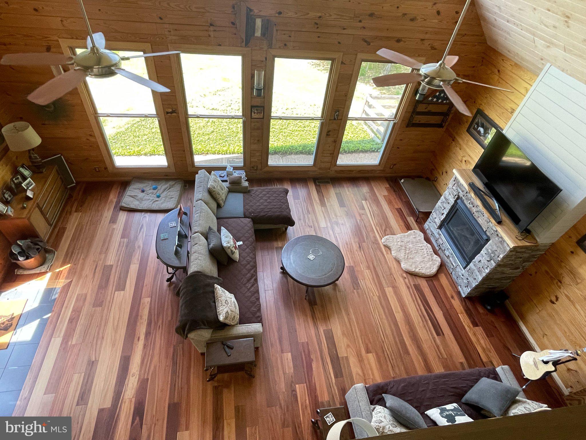 7747 Riverside Farm Road Marshall, VA 20115 - Photo 16 of 69 Cozy retreat with natural light.