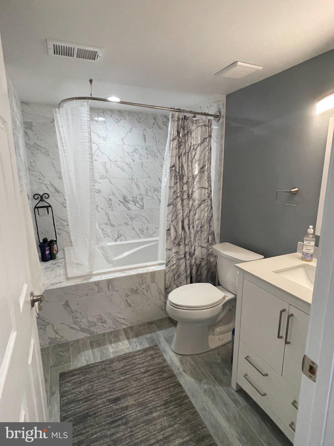 7747 Riverside Farm Road Marshall, VA 20115 - Photo 32 of 69 Modern bathroom with elegant finishes.