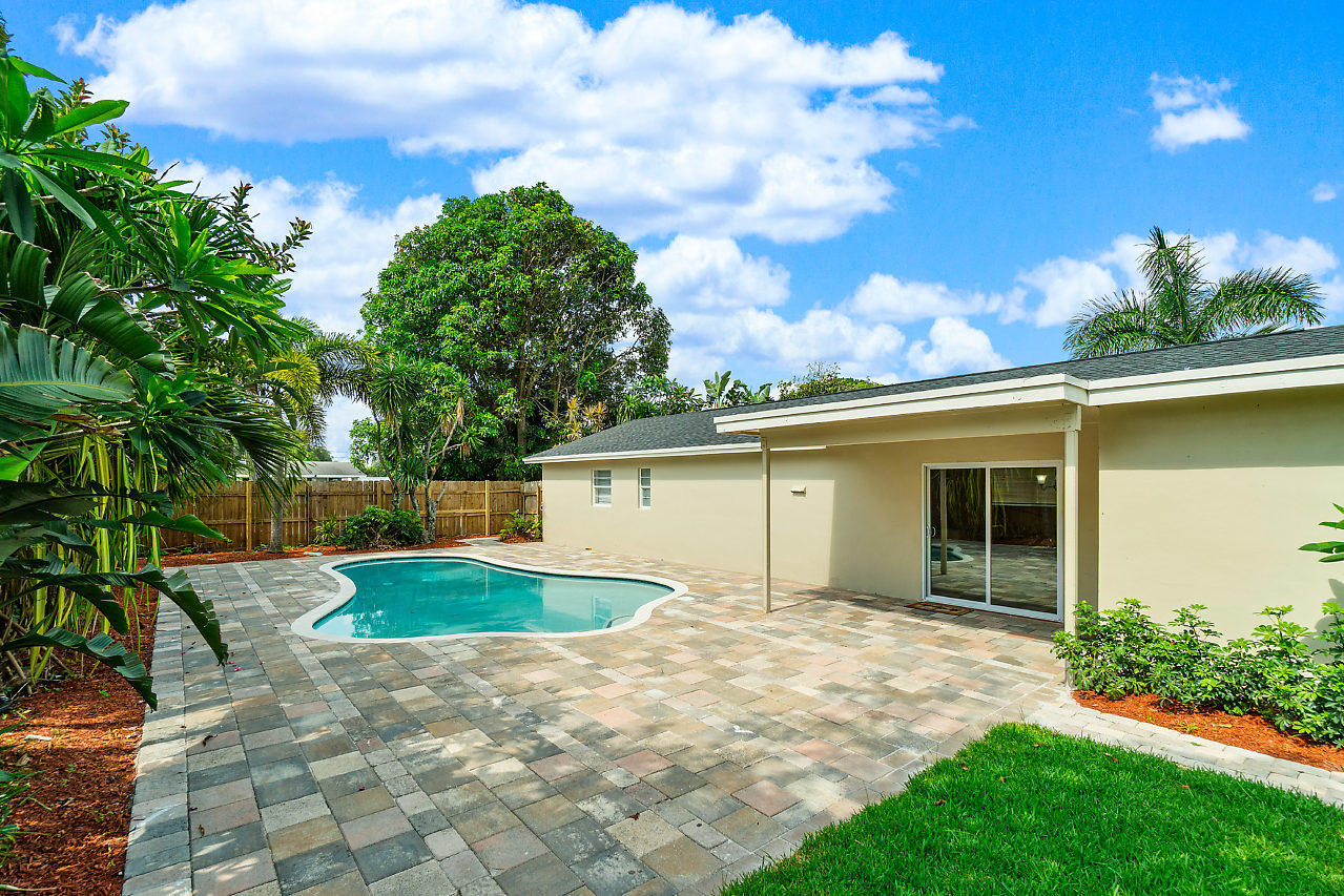 2938 Donald Road Lake Worth, FL 33461 - Photo 21 of 24 023-2938DonaldRd-LakeWorth-FL-small