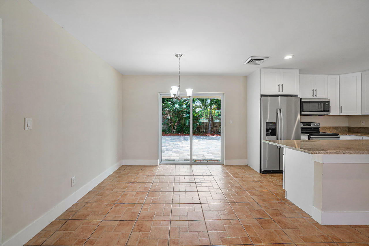 2938 Donald Road Lake Worth, FL 33461 - Photo 6 of 24 013-2938DonaldRd-LakeWorth-FL-small