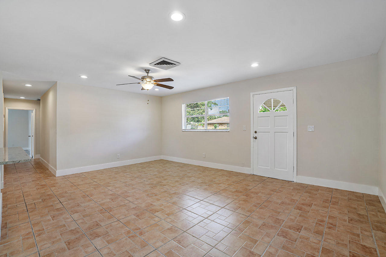 2938 Donald Road Lake Worth, FL 33461 - Photo 8 of 24 007-2938DonaldRd-LakeWorth-FL-small