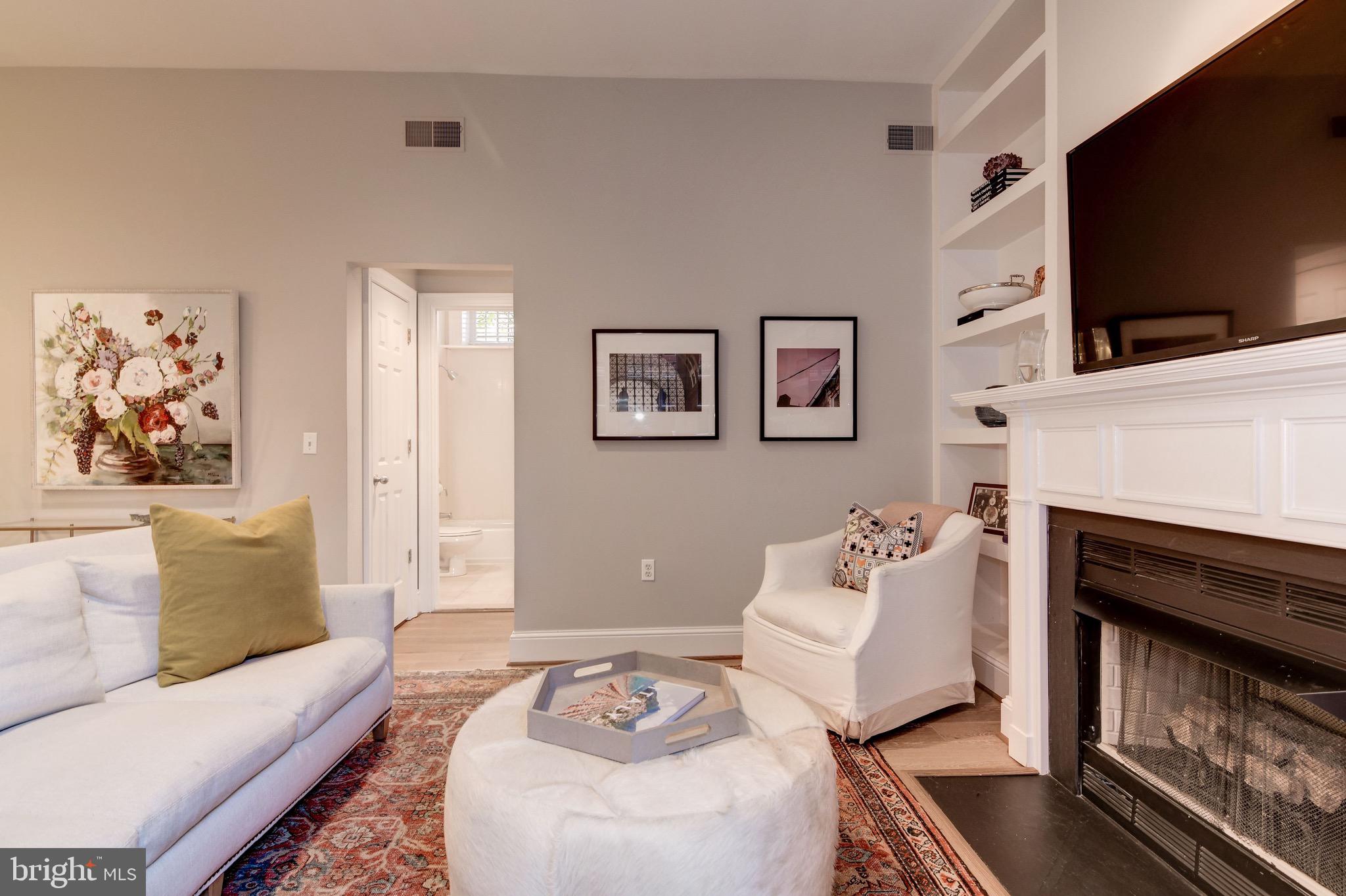 1408 Q Street Northwest, Unit 1 Washington, DC 20009 - Photo 9 of 20 Gas Fireplace