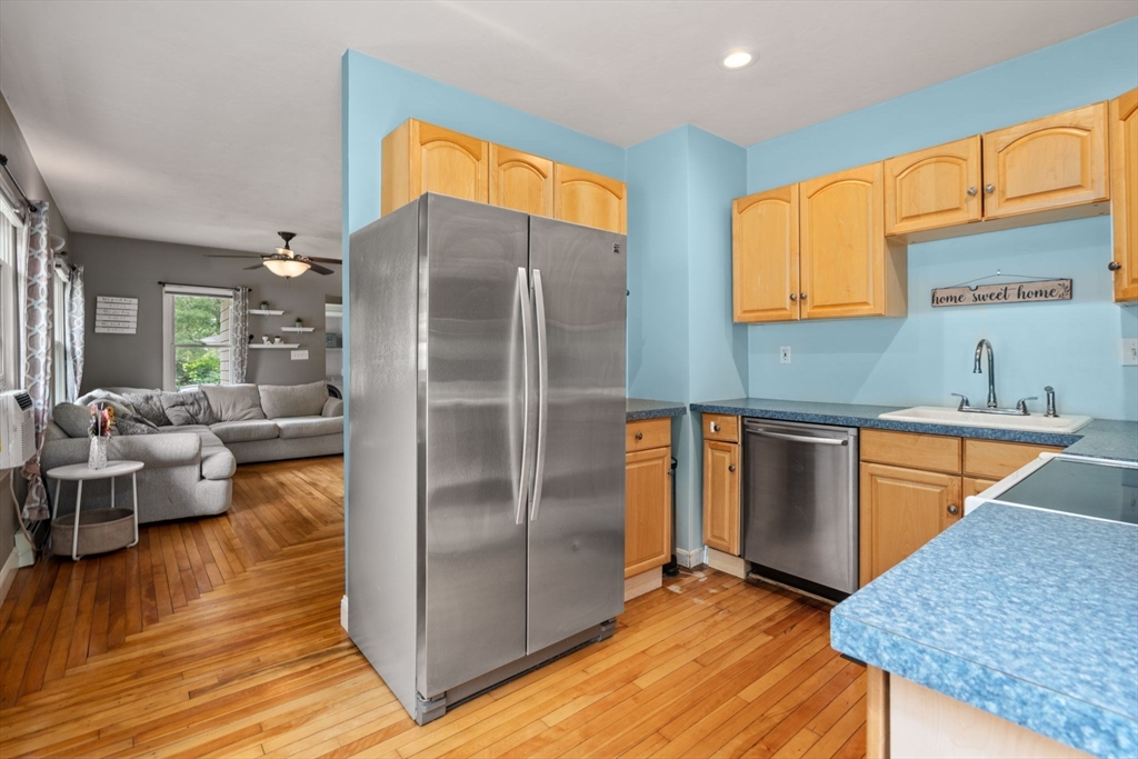 64 Parker Road Lancaster, MA 01523 - Photo 10 of 28