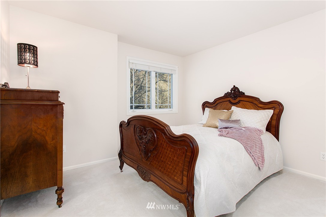 5004 177th Place Southeast Bothell, WA 98012 - Photo 19 of 23 Gallery Image 19