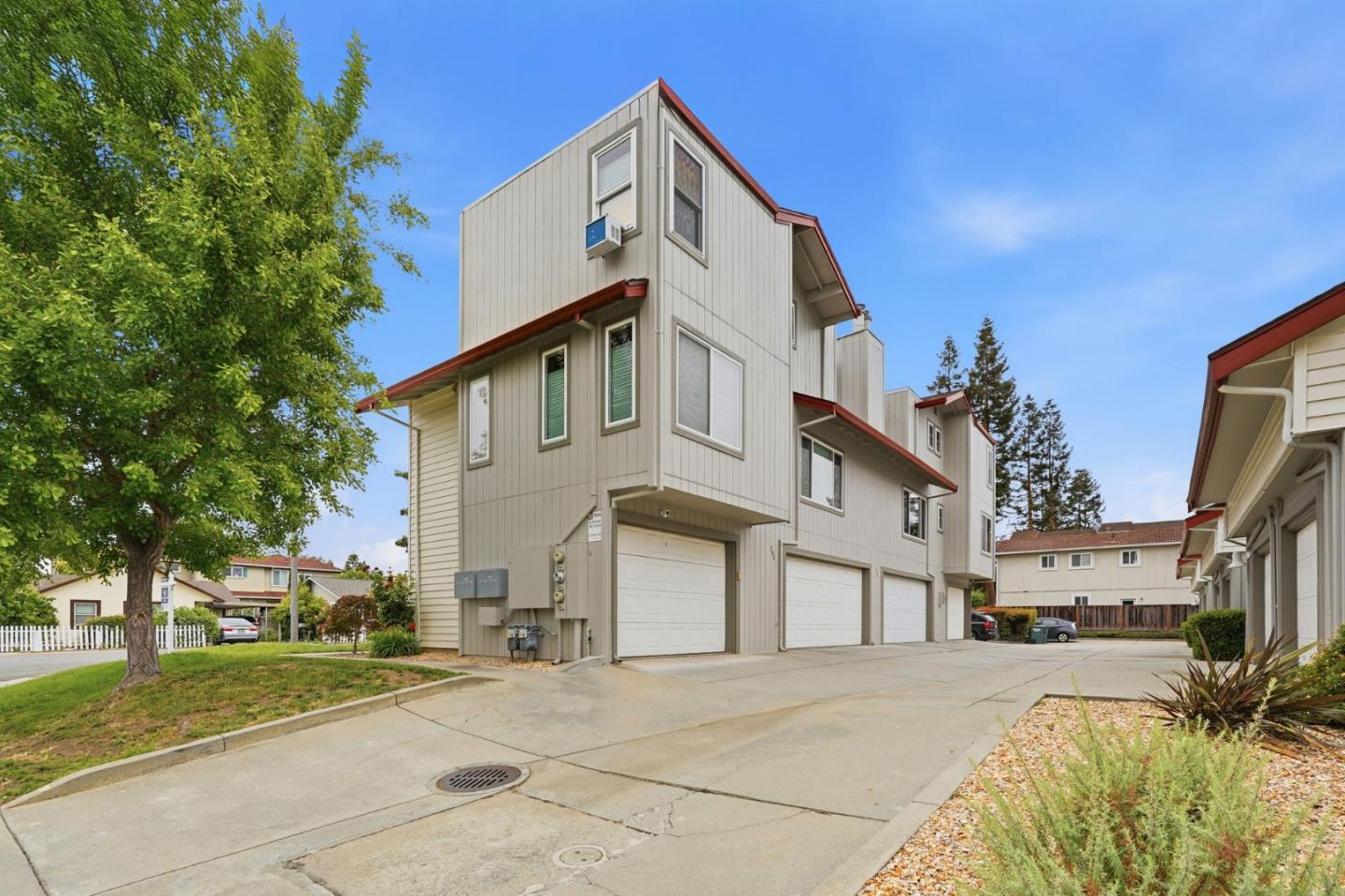 702 Winstead Court Sunnyvale, CA 94087 - Photo 3 of 38