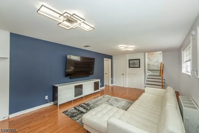 $950,000 | 22 Mountainside Drive, Morristown, NJ 07960