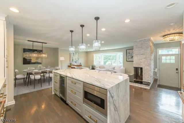 $950,000 | 22 Mountainside Drive, Morristown, NJ 07960