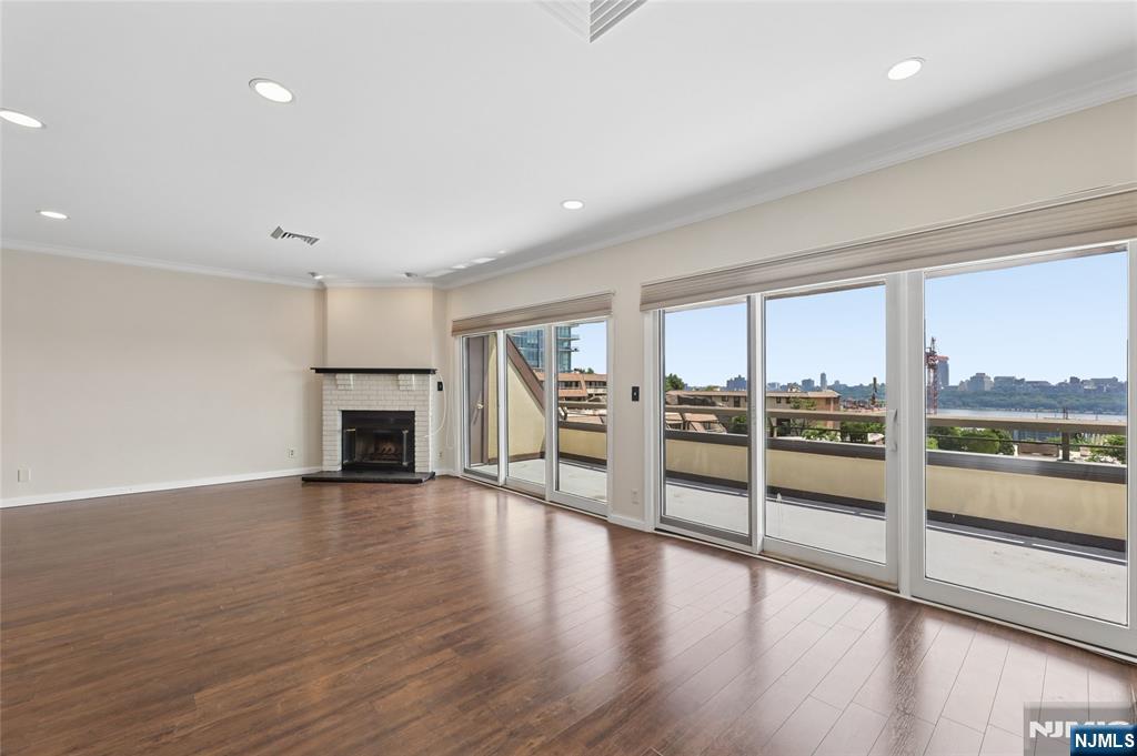 300 Gorge Road, Unit 57 Cliffside Park, NJ 07010 - Photo 24 of 31