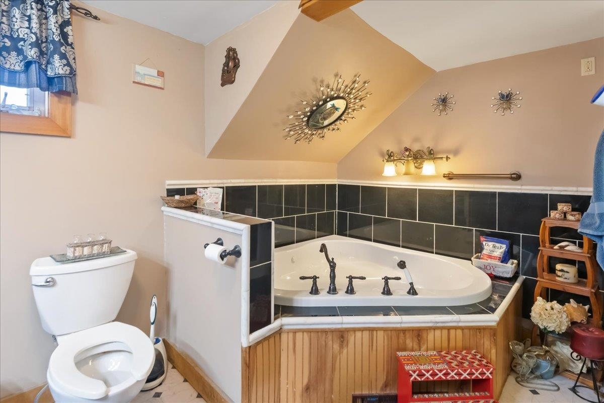 374 Lake Road St. Albans Town, VT 05478 - Photo 16 of 60