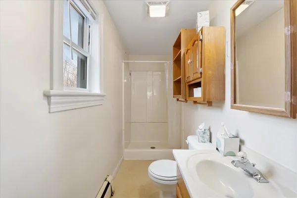 $400,000 | 374 Lake Road, St. Albans Town, VT 05478