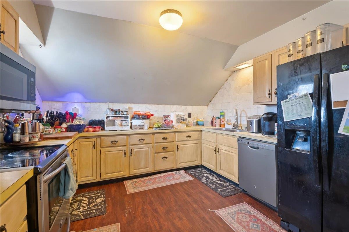 374 Lake Road St. Albans Town, VT 05478 - Photo 6 of 60