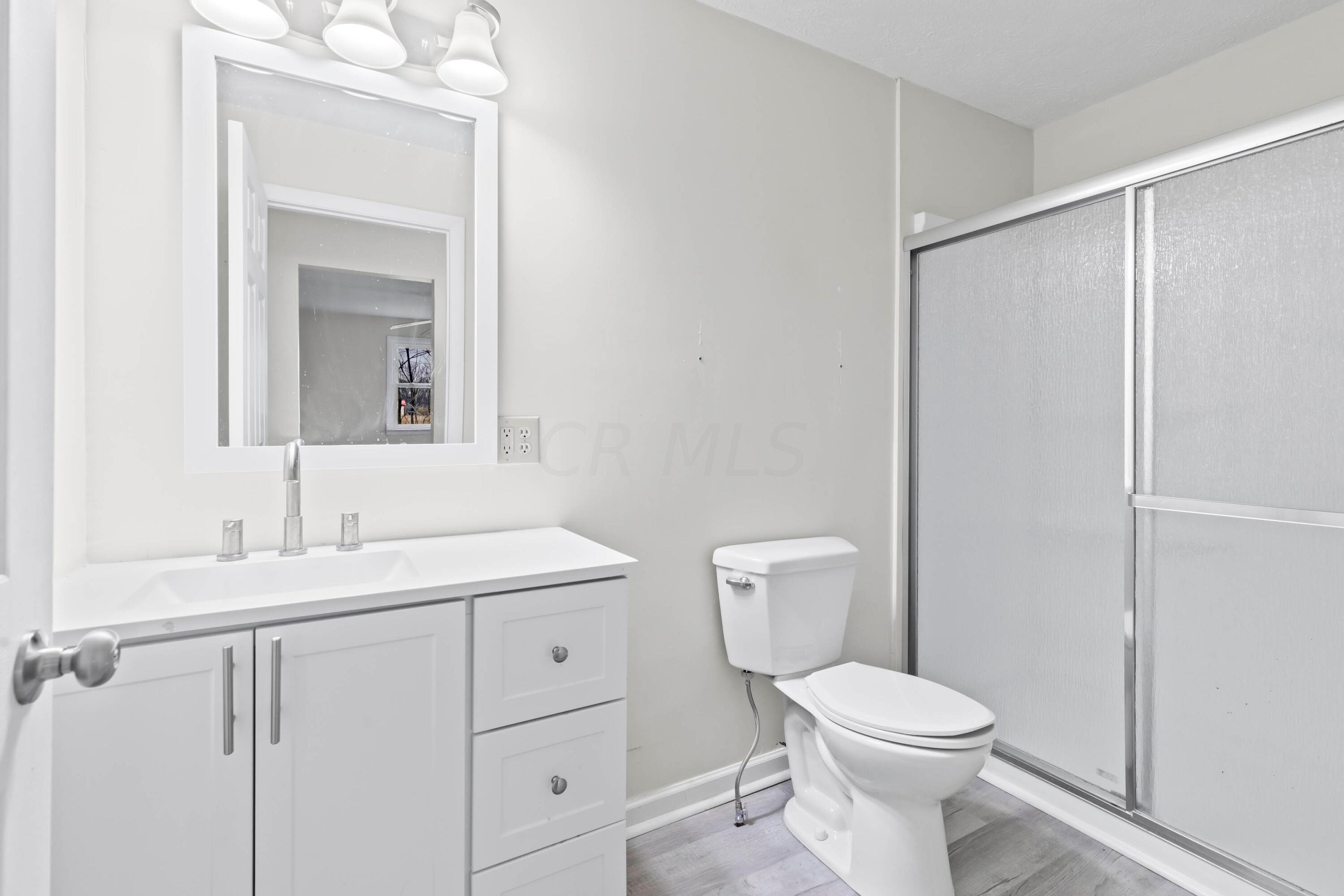 13784 Cleveland Road Southwest Pataskala, OH 43062 - Photo 17 of 36 17. Primary Bath