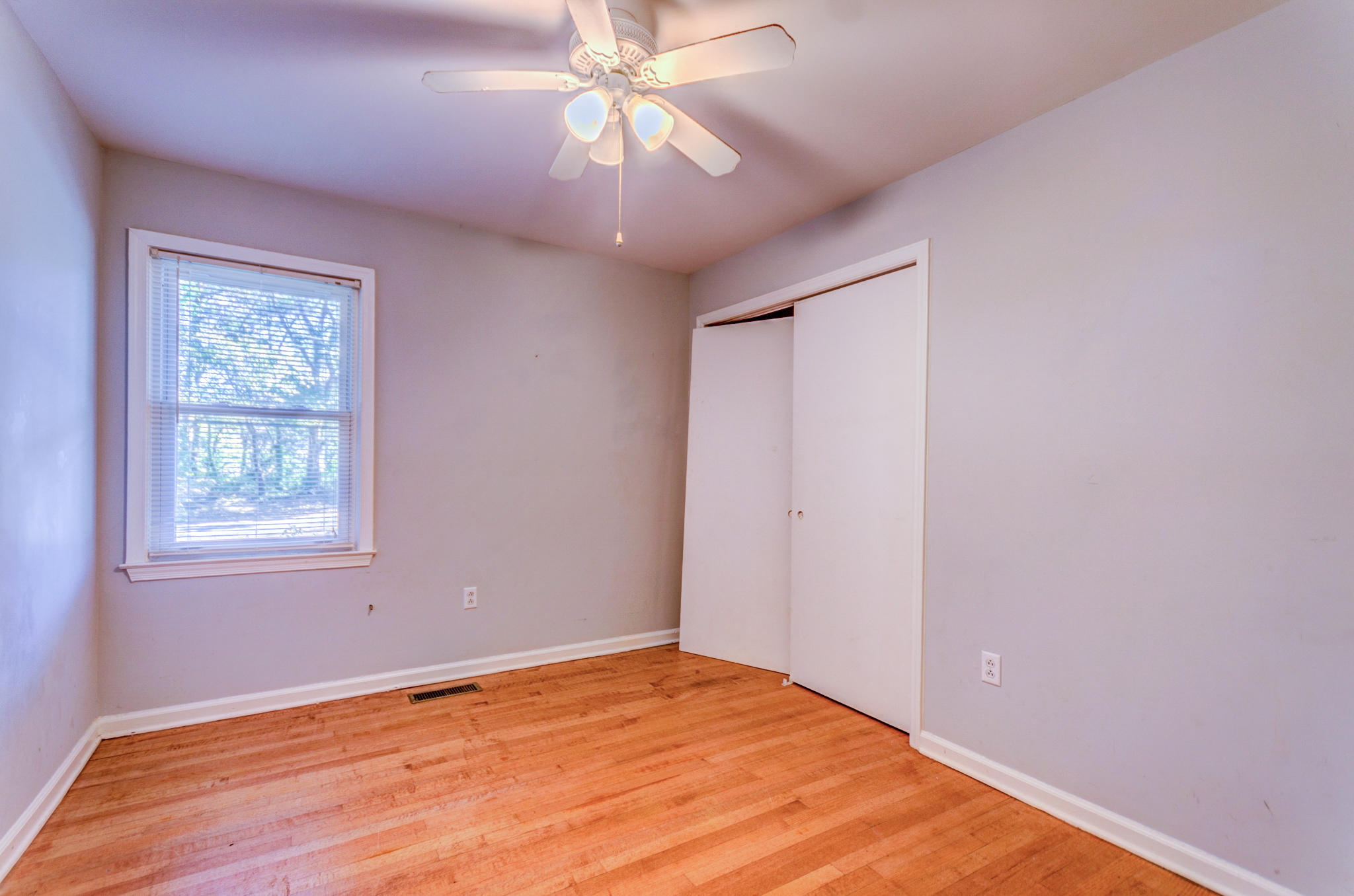 1301 Hampshire Road Charleston, SC 29412 - Photo 12 of 27 1301 Hampshire-12