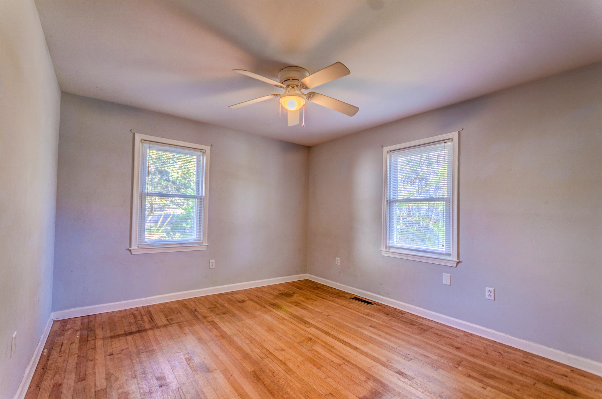 1301 Hampshire Road Charleston, SC 29412 - Photo 13 of 27 1301 Hampshire-13