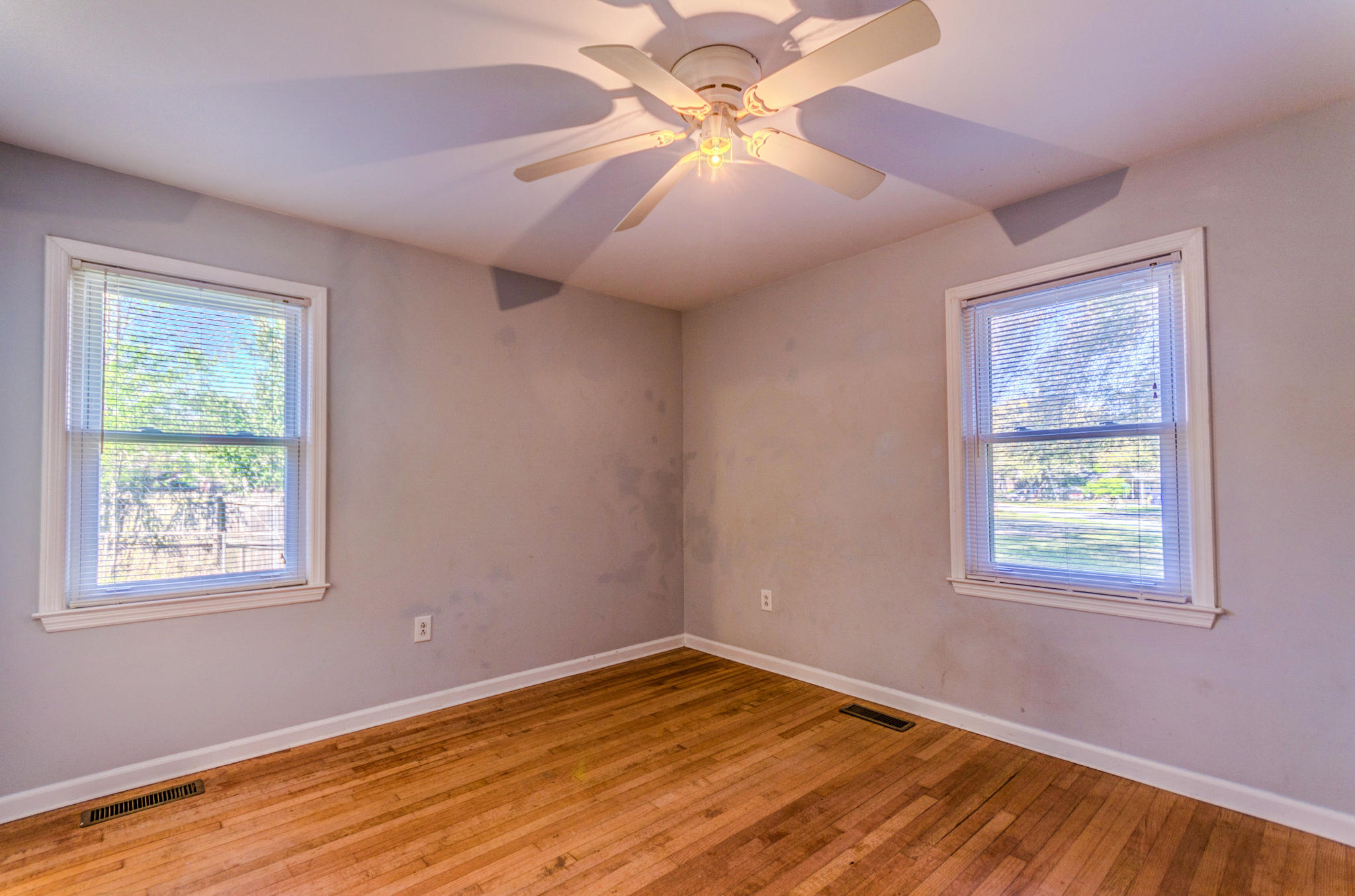 1301 Hampshire Road Charleston, SC 29412 - Photo 14 of 27 1301 Hampshire-14