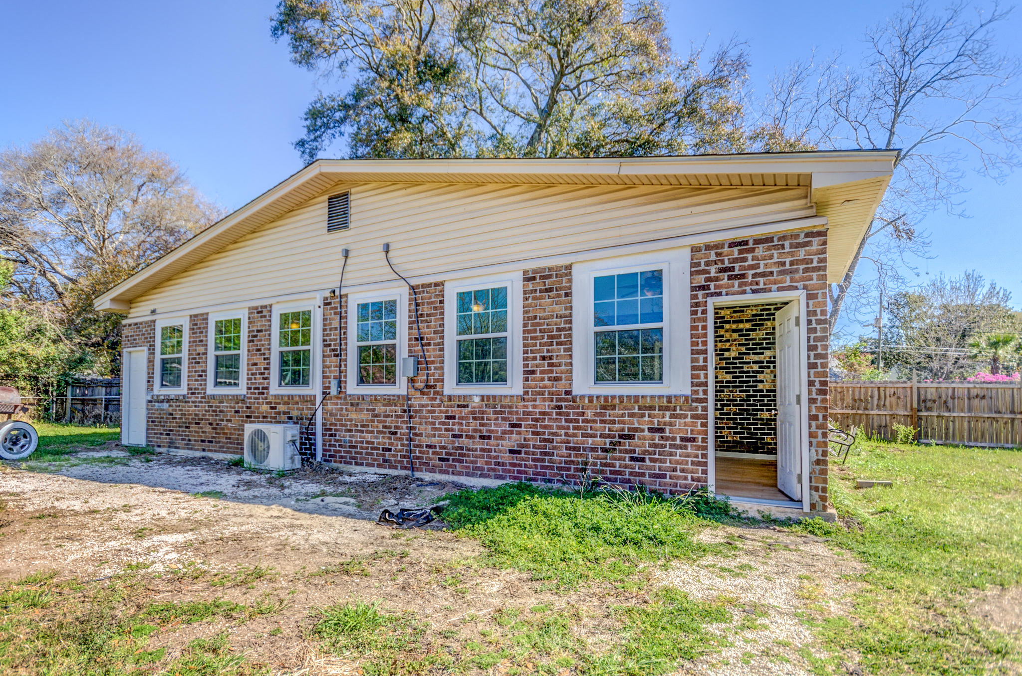 1301 Hampshire Road Charleston, SC 29412 - Photo 27 of 27 1301 Hampshire-27