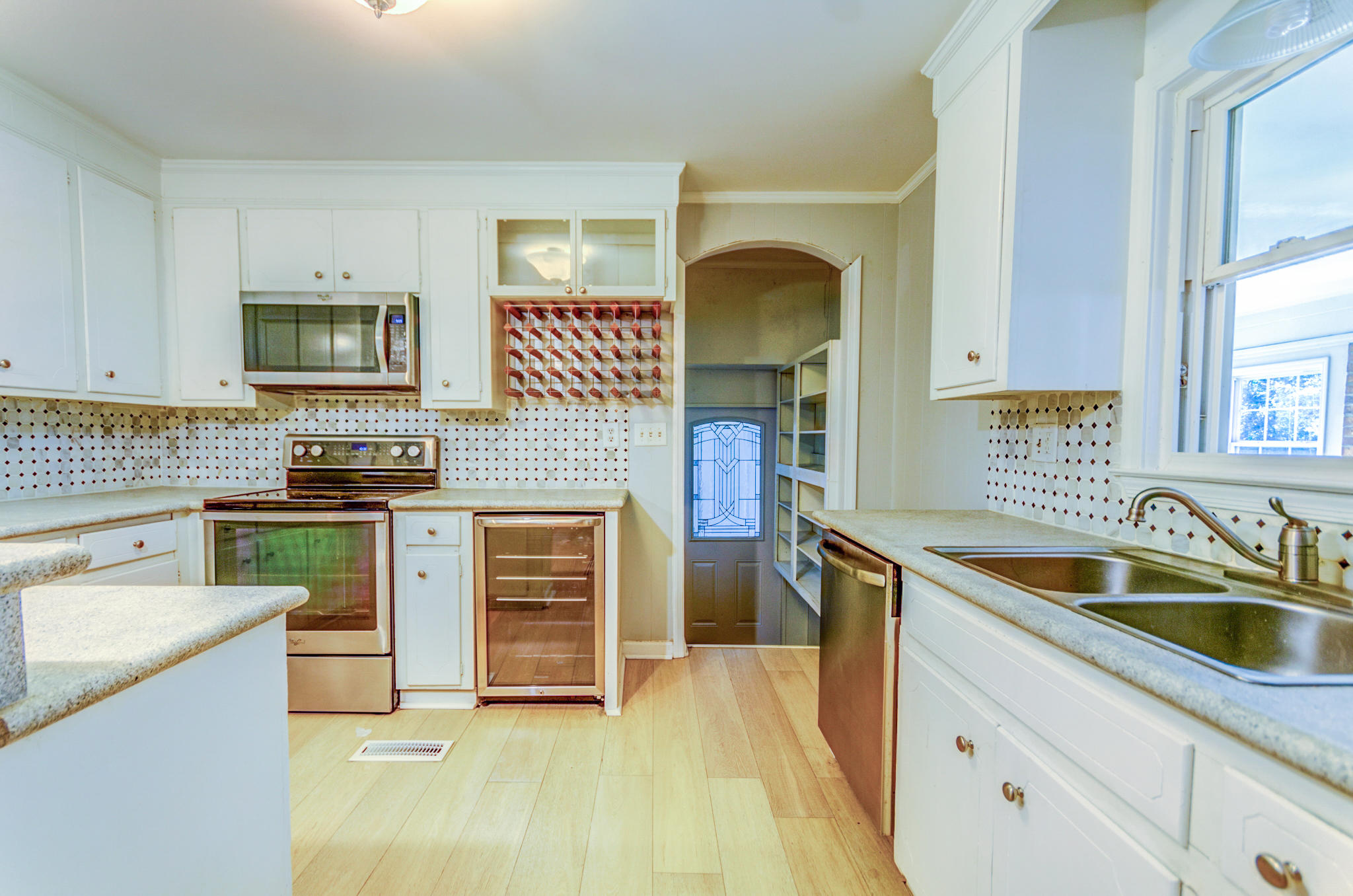 1301 Hampshire Road Charleston, SC 29412 - Photo 8 of 27 1301 Hampshire-8