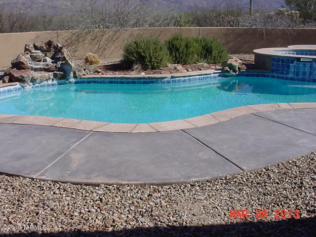 8240 South Long Bar Ranch Place Vail, AZ 85641 - Photo 10 of 22